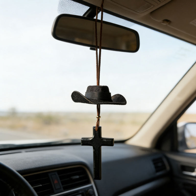 🤠 Cowboyhatt & korsbilcharm | En åktur med stil och tro 🚗✨