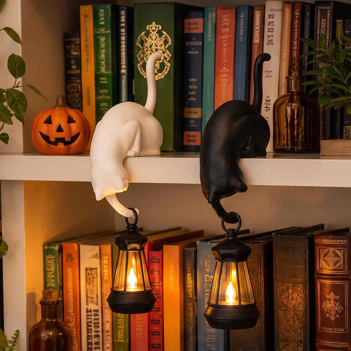 🐈‍Söt kattfigur till bokhyllan med LED-lampa – Söt dekoration till bokhyllan och praktisk nyckelhållare